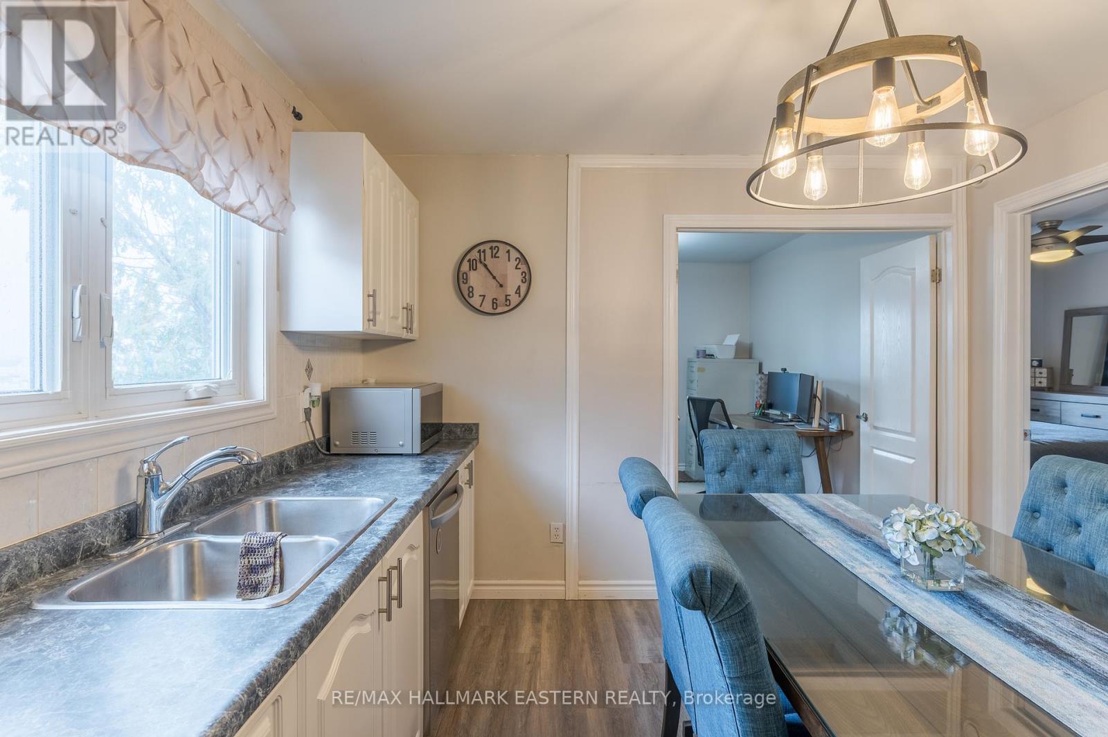 702 Trailview Drive, Peterborough (Ashburnham Ward 4), Ontario  K9J 8P2 - Photo 16 - X13011376