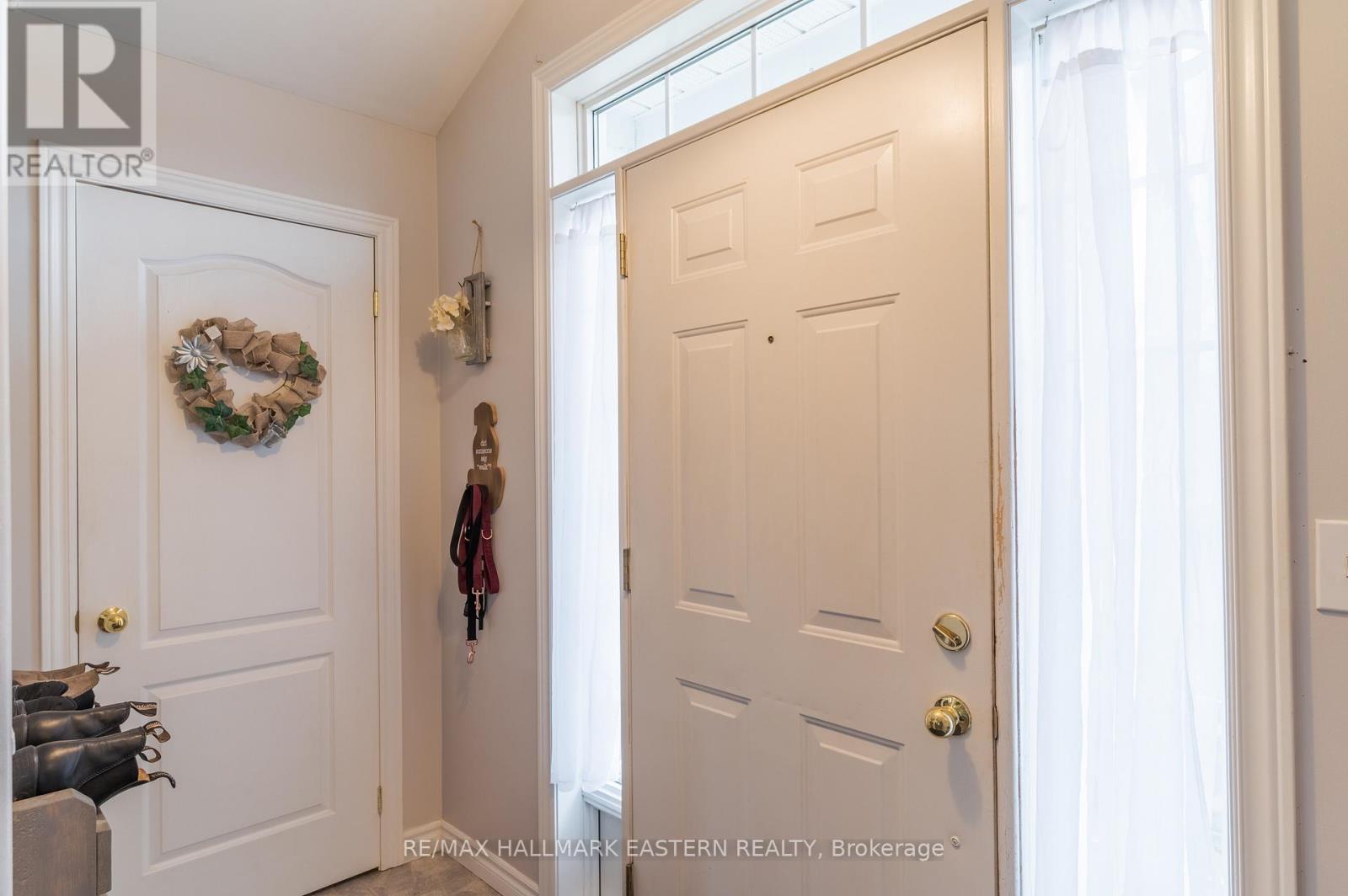 702 Trailview Drive, Peterborough (Ashburnham Ward 4), Ontario  K9J 8P2 - Photo 5 - X13011376