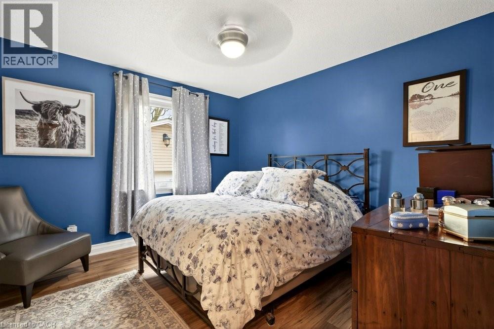 328 East 19th Street, Hamilton, Ontario  L9A 4S8 - Photo 14 - 40821632