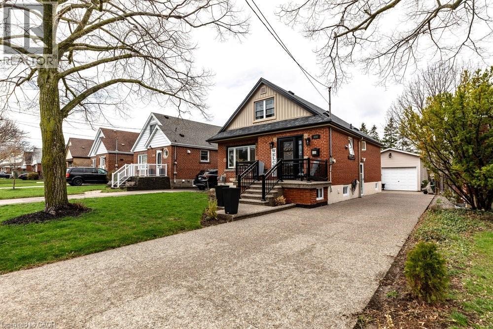 328 East 19th Street, Hamilton, Ontario  L9A 4S8 - Photo 2 - 40821632