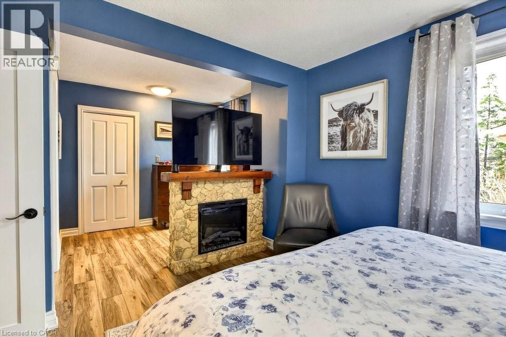 328 East 19th Street, Hamilton, Ontario  L9A 4S8 - Photo 18 - 40821632