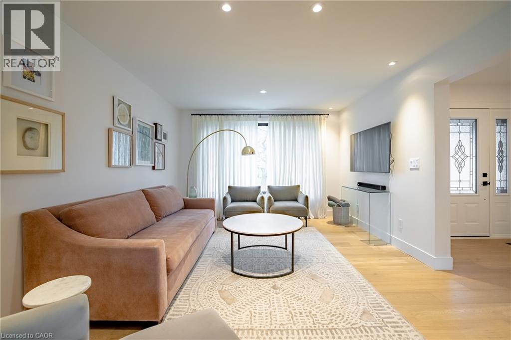 2433 Trevor Drive, Oakville, Ontario  L6L 5C4 - Photo 3 - 40821759