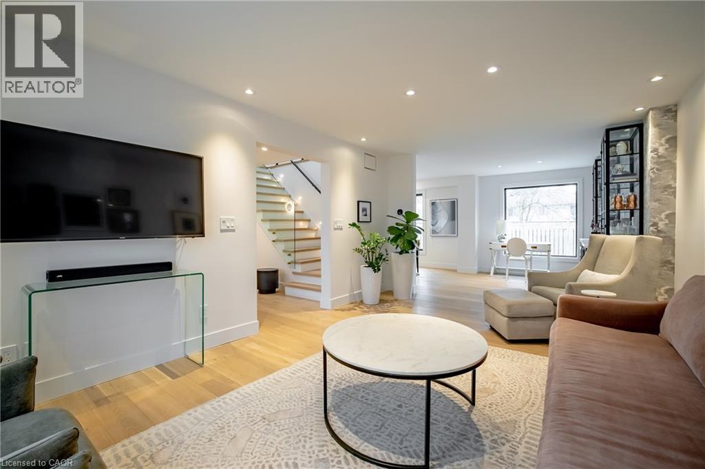 2433 Trevor Drive, Oakville, Ontario  L6L 5C4 - Photo 4 - 40821759