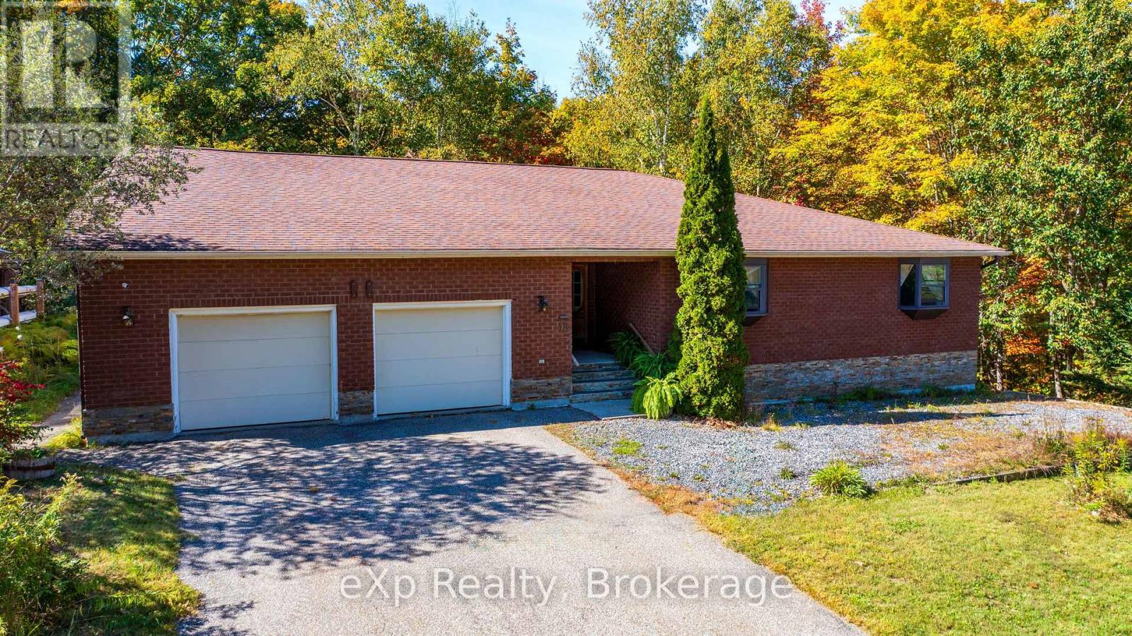 18 Kristen Heights, Parry Sound, Ontario  P2A 2Z6 - Photo 2 - X13011174