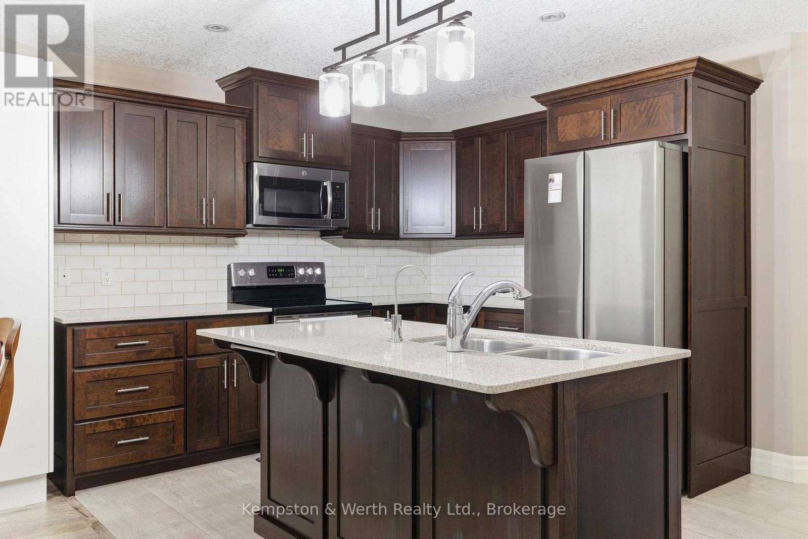 235 Krotz Street E, North Perth, Ontario  N4W 0B3 - Photo 10 - X13011340