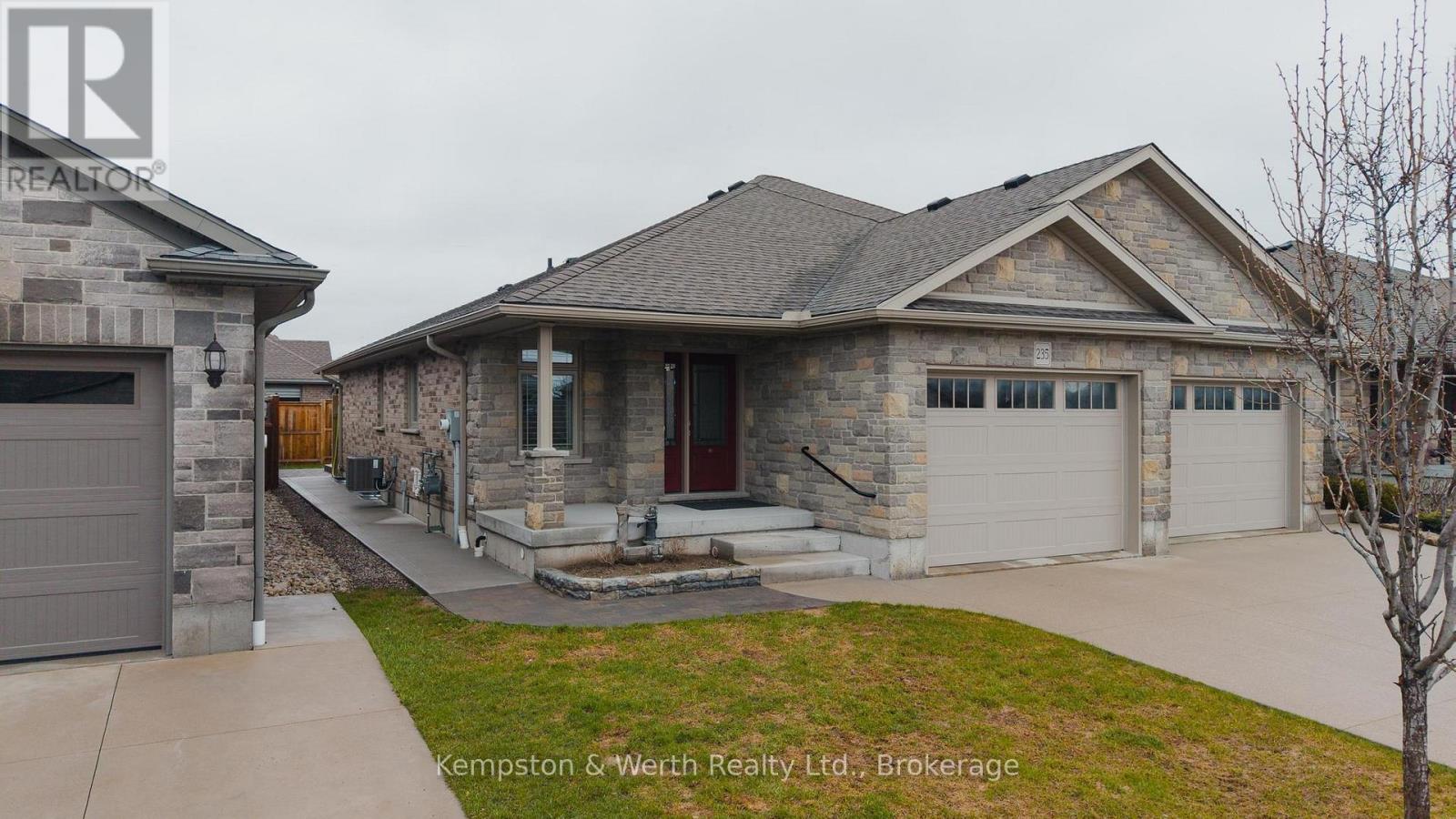 235 Krotz Street E, North Perth, Ontario  N4W 0B3 - Photo 6 - X13011340