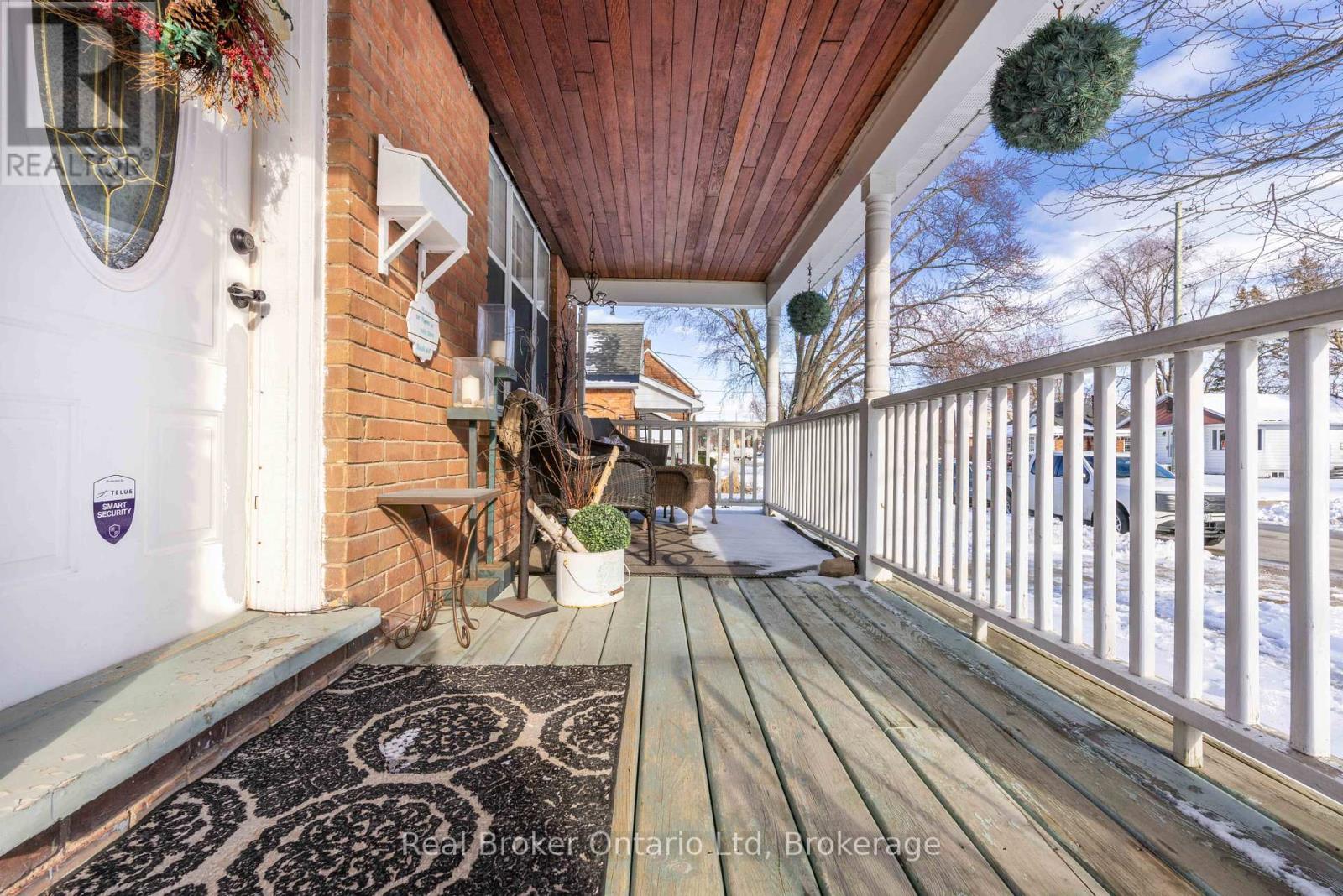 390 12th Street W, Owen Sound, Ontario  N4K 3V6 - Photo 3 - X13011374