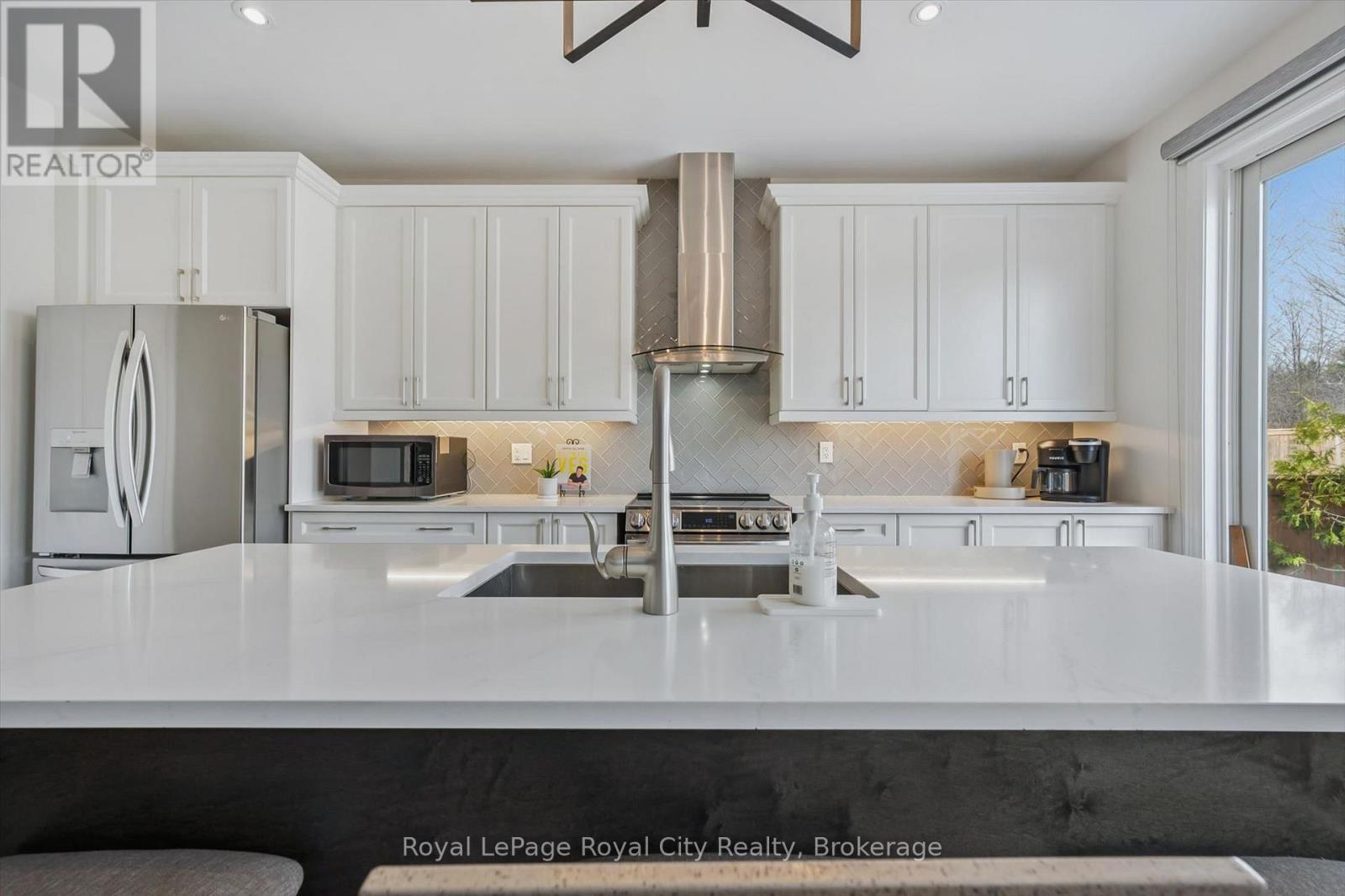 108 Harpin Way E, Centre Wellington, Ontario  N1M 0G9 - Photo 18 - X13011378