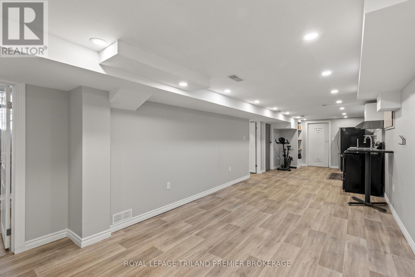 22 Briscoe Street E, London South, Ontario  N6C 1W9 - Photo 30 - X13011300