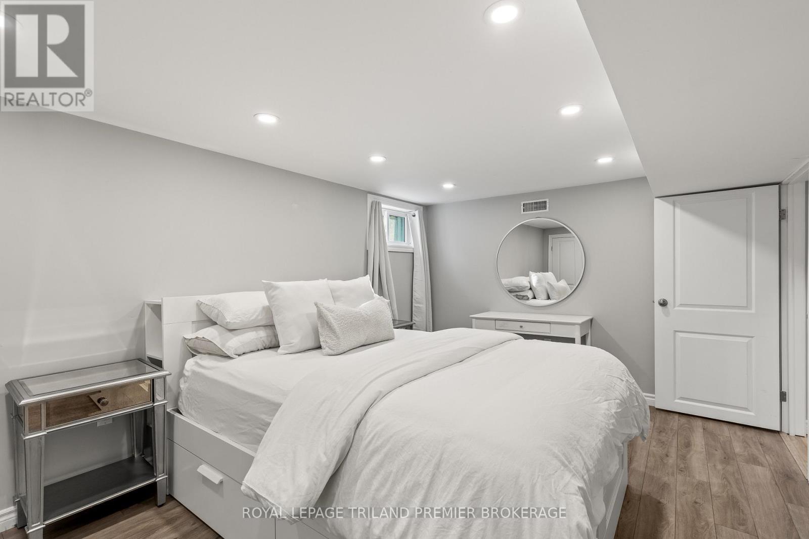 22 Briscoe Street E, London South, Ontario  N6C 1W9 - Photo 31 - X13011300