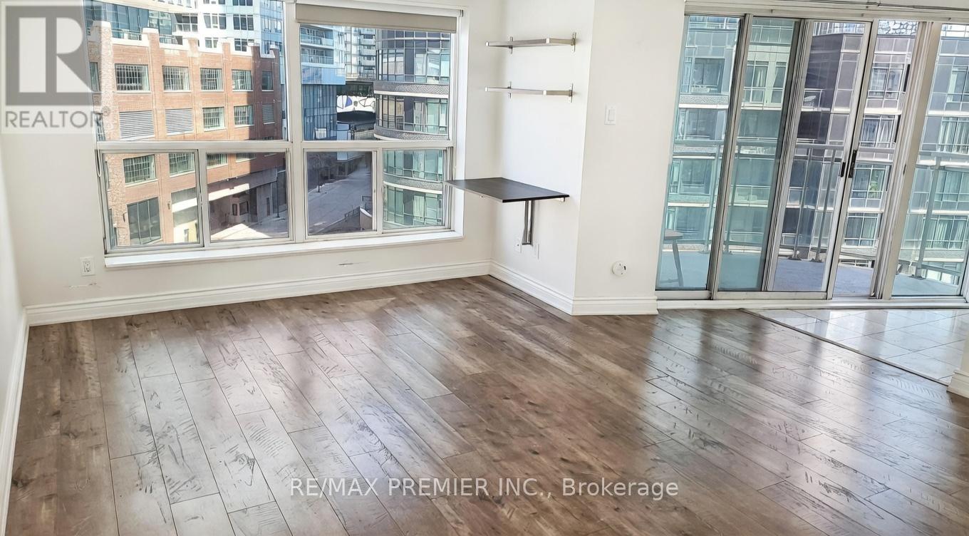 719 - 600 Queens Quay W, Toronto, Ontario  M5V 3M3 - Photo 4 - C13011124