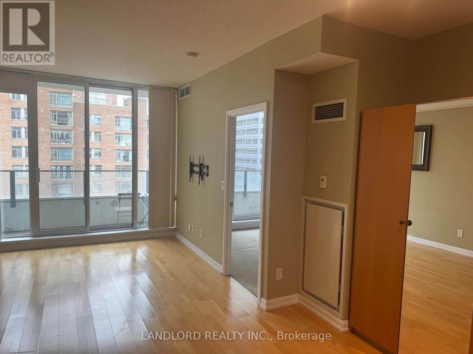 1620 - 111 Elizabeth Street, Toronto, Ontario  M5G 1P7 - Photo 13 - C13011256