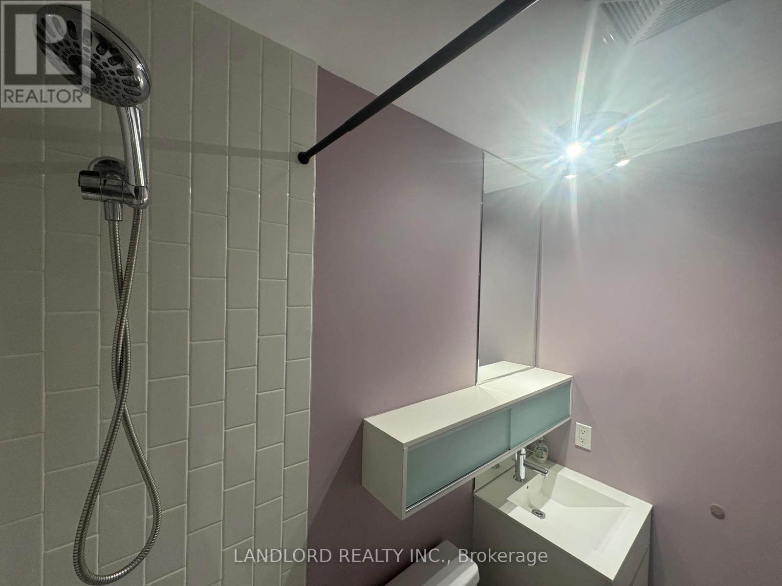 1620 - 111 Elizabeth Street, Toronto, Ontario  M5G 1P7 - Photo 5 - C13011256