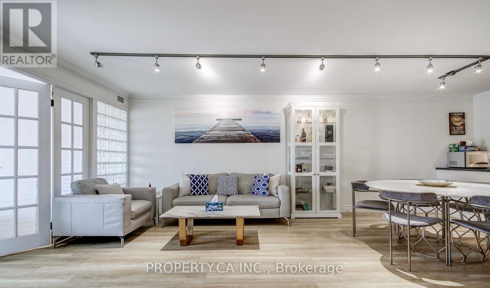 1115 - 25 The Esplanade, Toronto, Ontario  M5E 1W5 - Photo 2 - C13011360