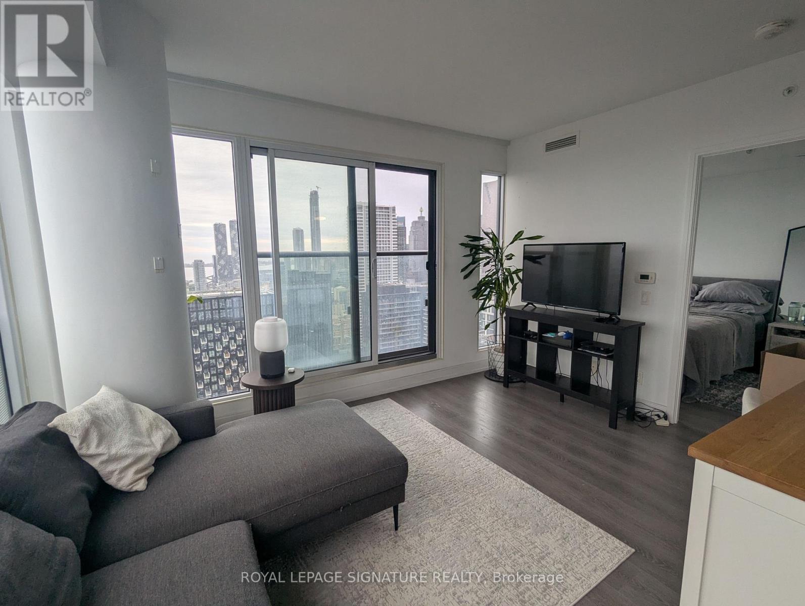 4605 - 181 Dundas Street E, Toronto, Ontario  M5A 0N5 - Photo 4 - C13011468