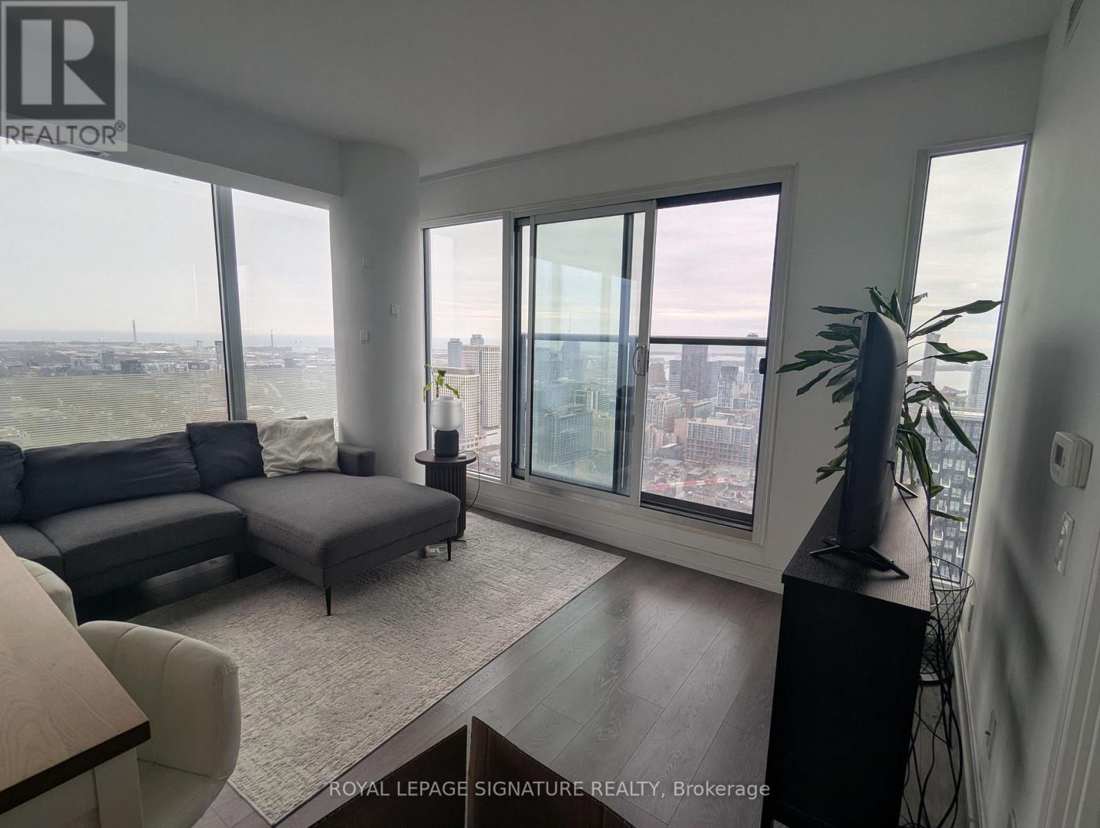 4605 - 181 Dundas Street E, Toronto, Ontario  M5A 0N5 - Photo 5 - C13011468