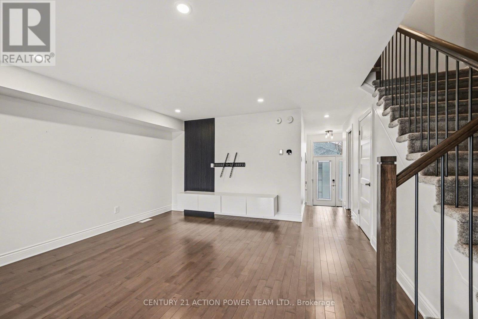 279 Belfort Street, Russell, Ontario  K0A 1W0 - Photo 6 - X13011136