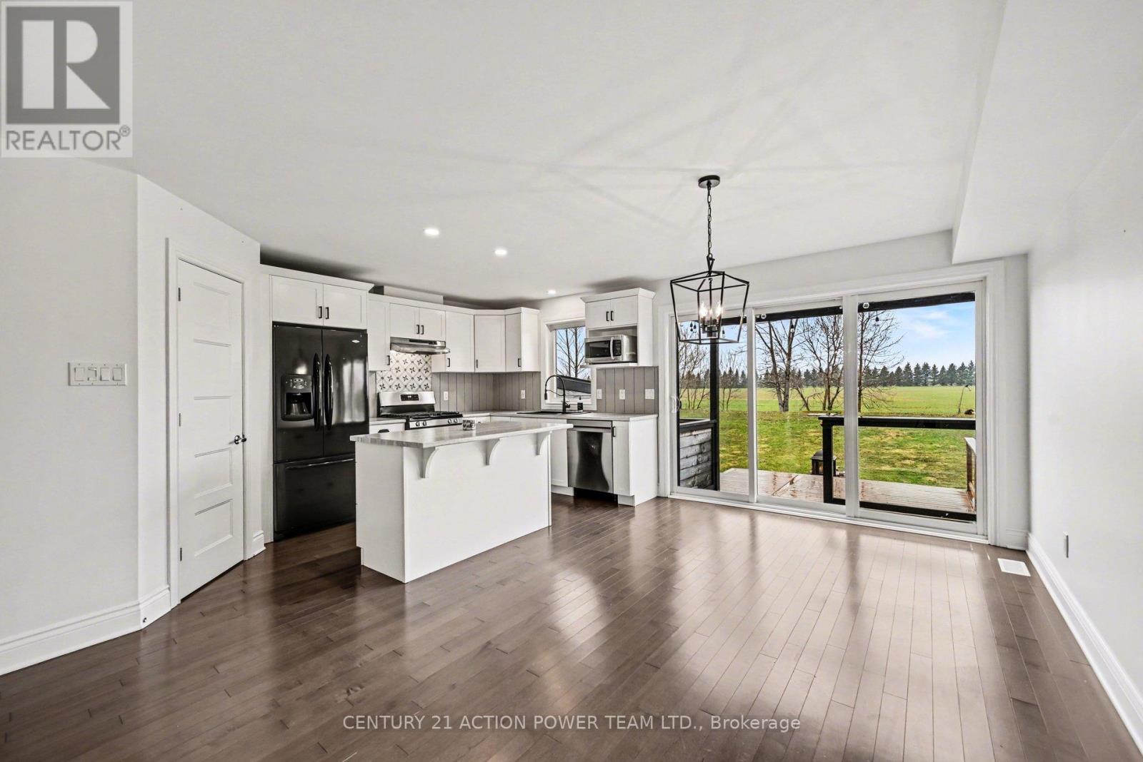 279 Belfort Street, Russell, Ontario  K0A 1W0 - Photo 8 - X13011136