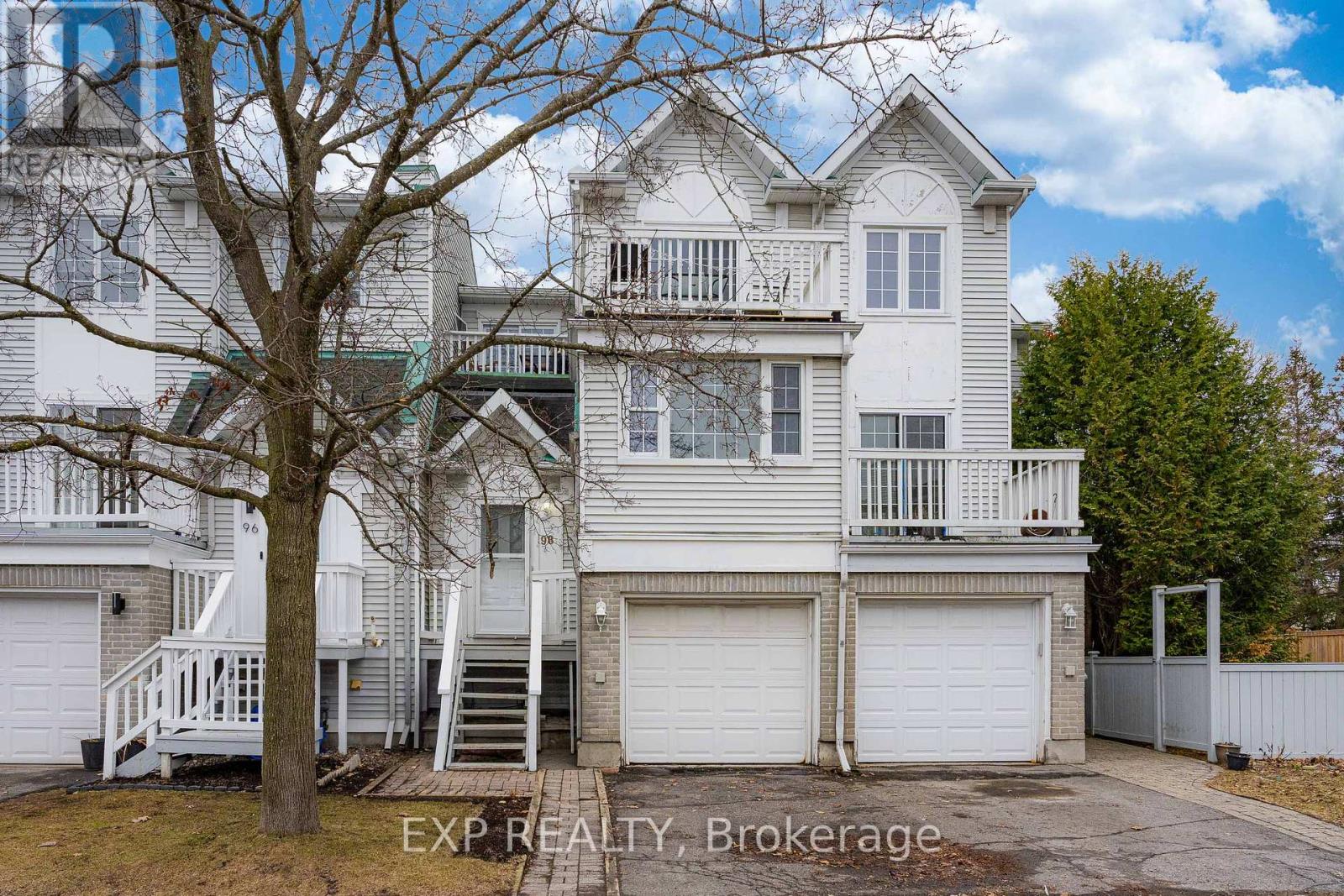 98 CASTLEGREEN PRIVATE, Ottawa, Ontario