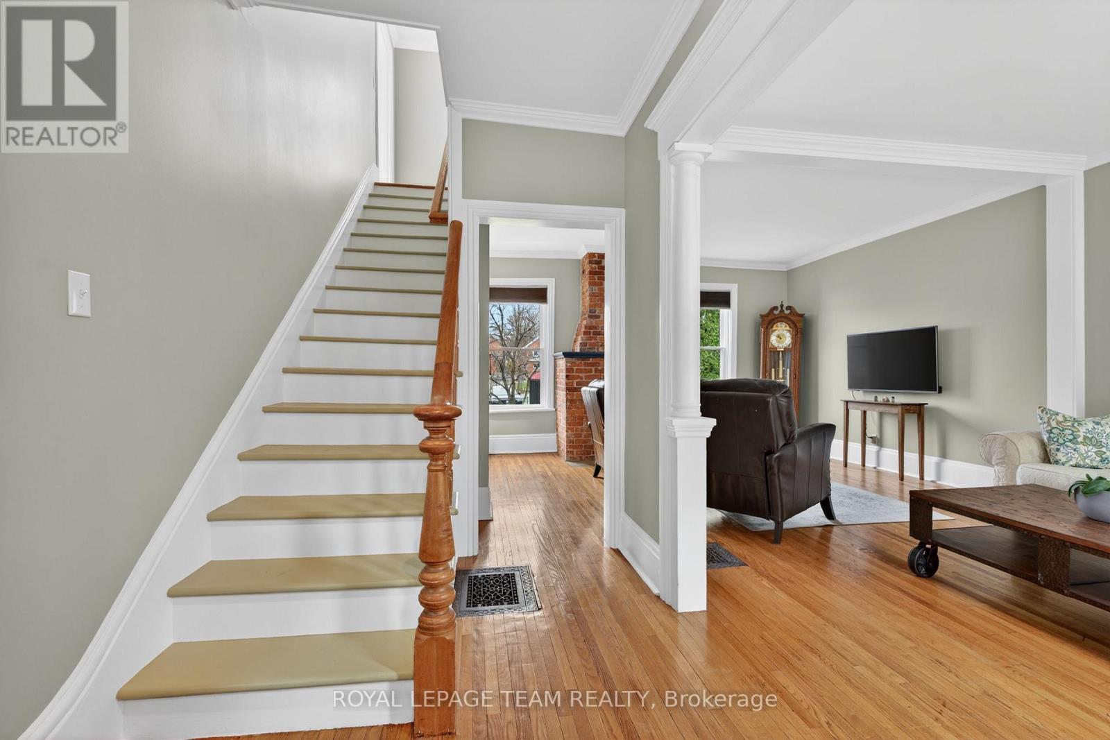 108 South Street, Gananoque, Ontario  K7G 1A2 - Photo 8 - X13011212