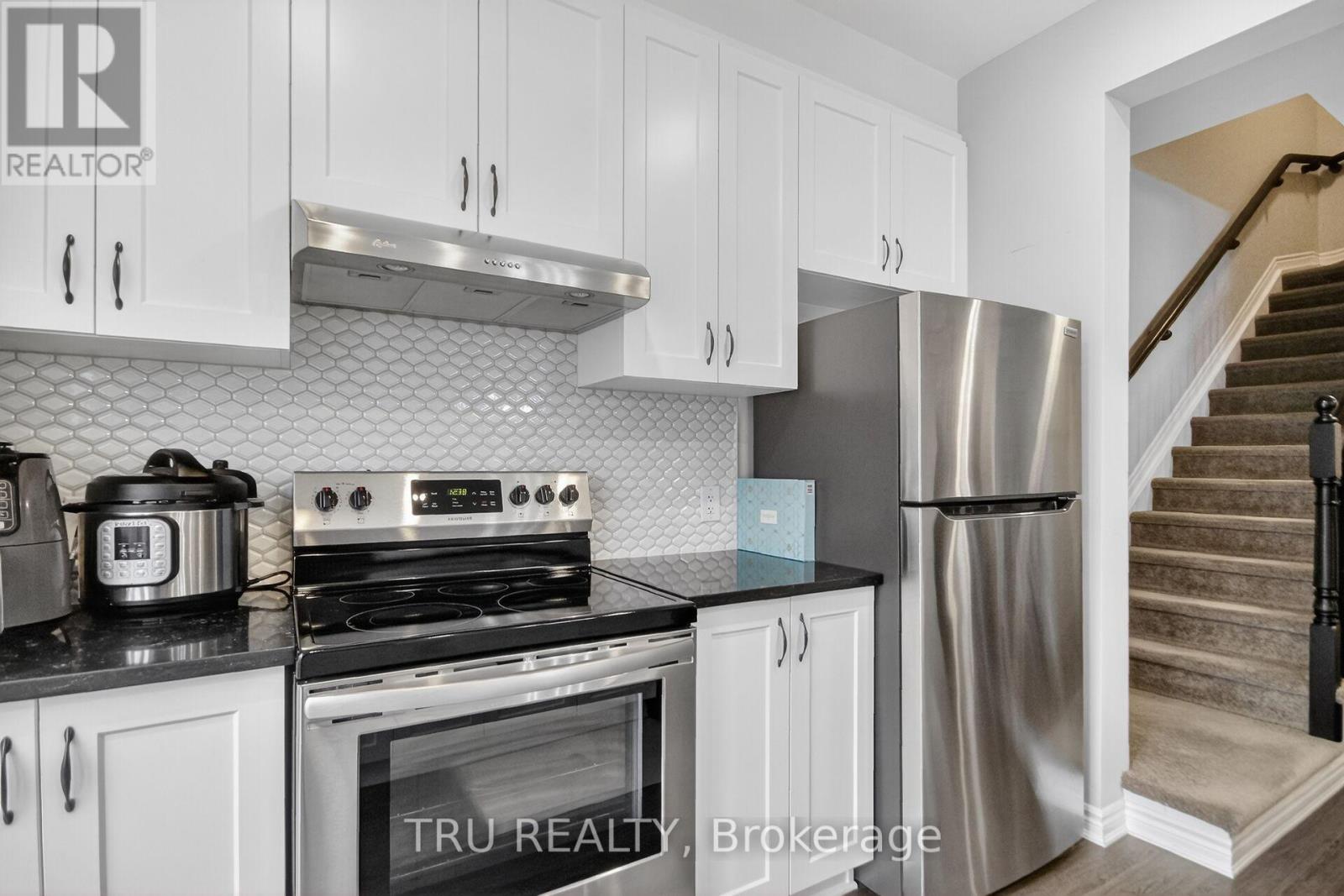 100 Ballinora Lane, Ottawa, Ontario  K2S 2Z5 - Photo 10 - X13011224