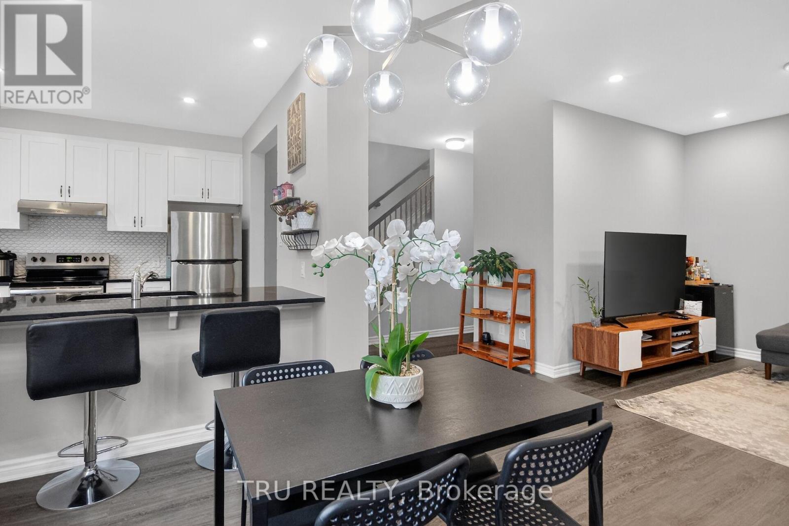 100 Ballinora Lane, Ottawa, Ontario  K2S 2Z5 - Photo 12 - X13011224