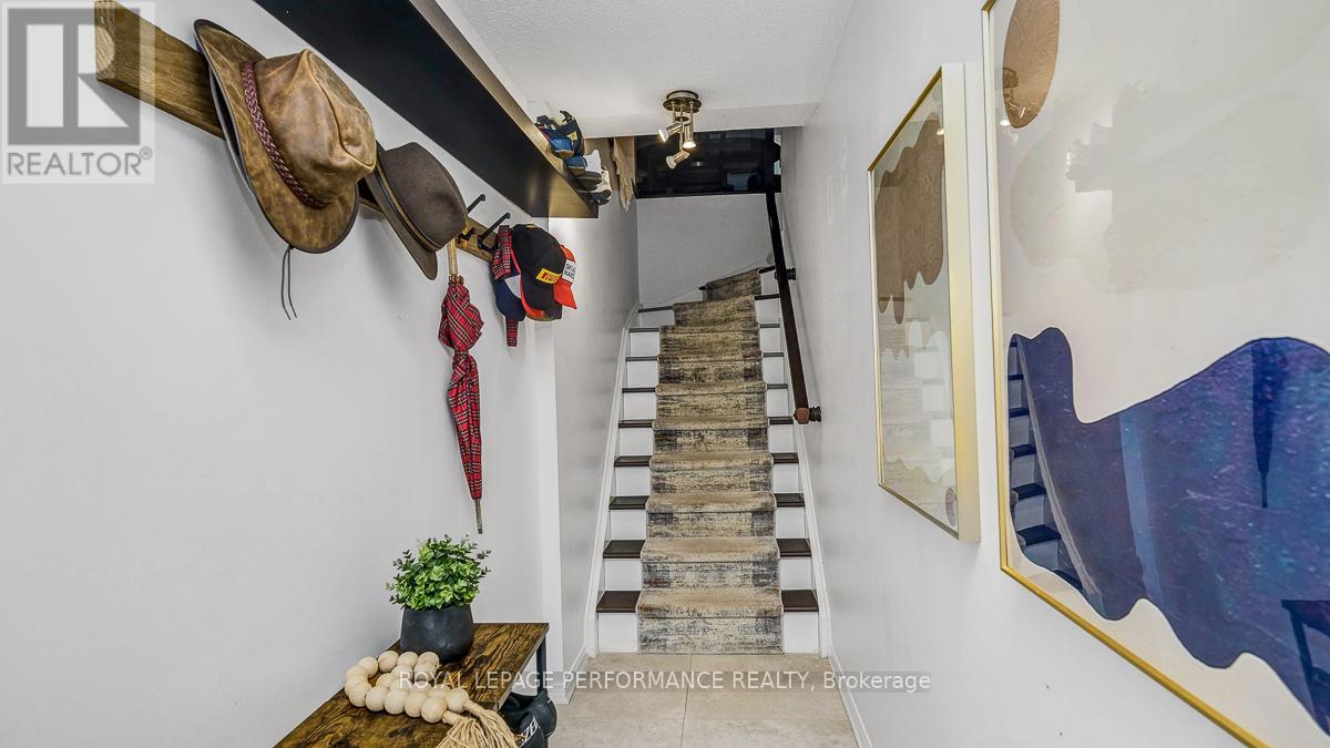 2d - 4 Columbus Avenue, Ottawa, Ontario  K1K 1R3 - Photo 3 - X13011244