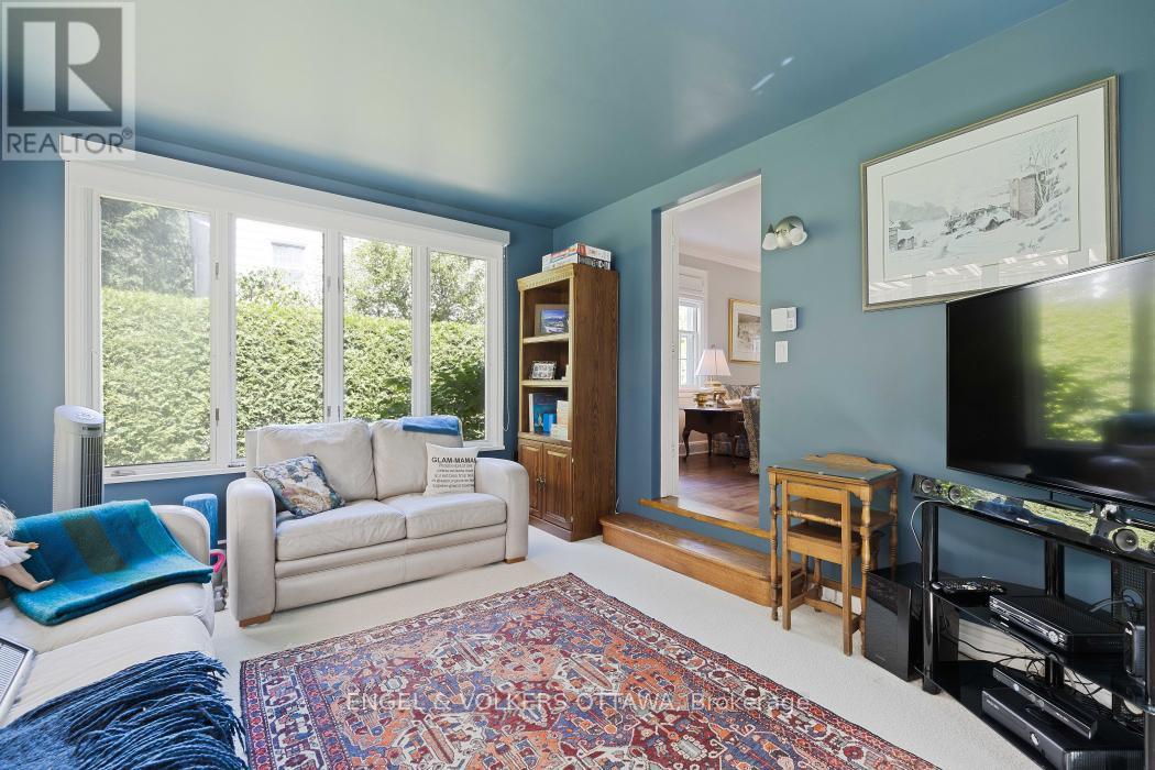 215 Springfield Road, Ottawa, Ontario  K1M 0L1 - Photo 12 - X13011354