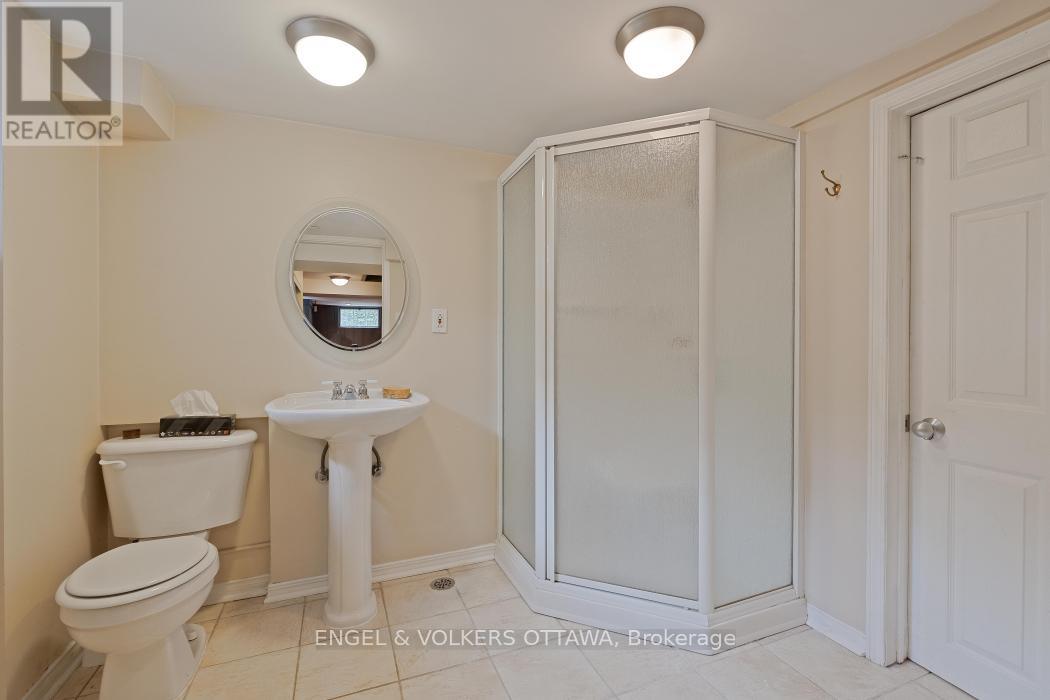 215 Springfield Road, Ottawa, Ontario  K1M 0L1 - Photo 33 - X13011354