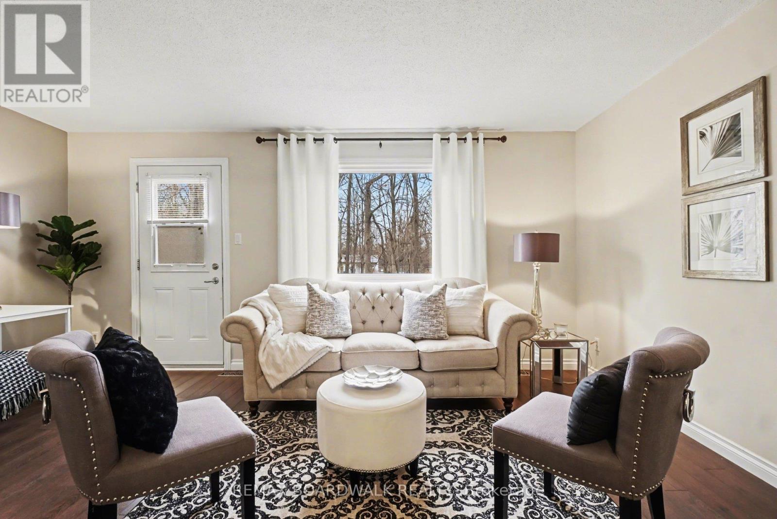 197 Teal Crescent, Ottawa, Ontario  K1E 2C3 - Photo 12 - X13011440