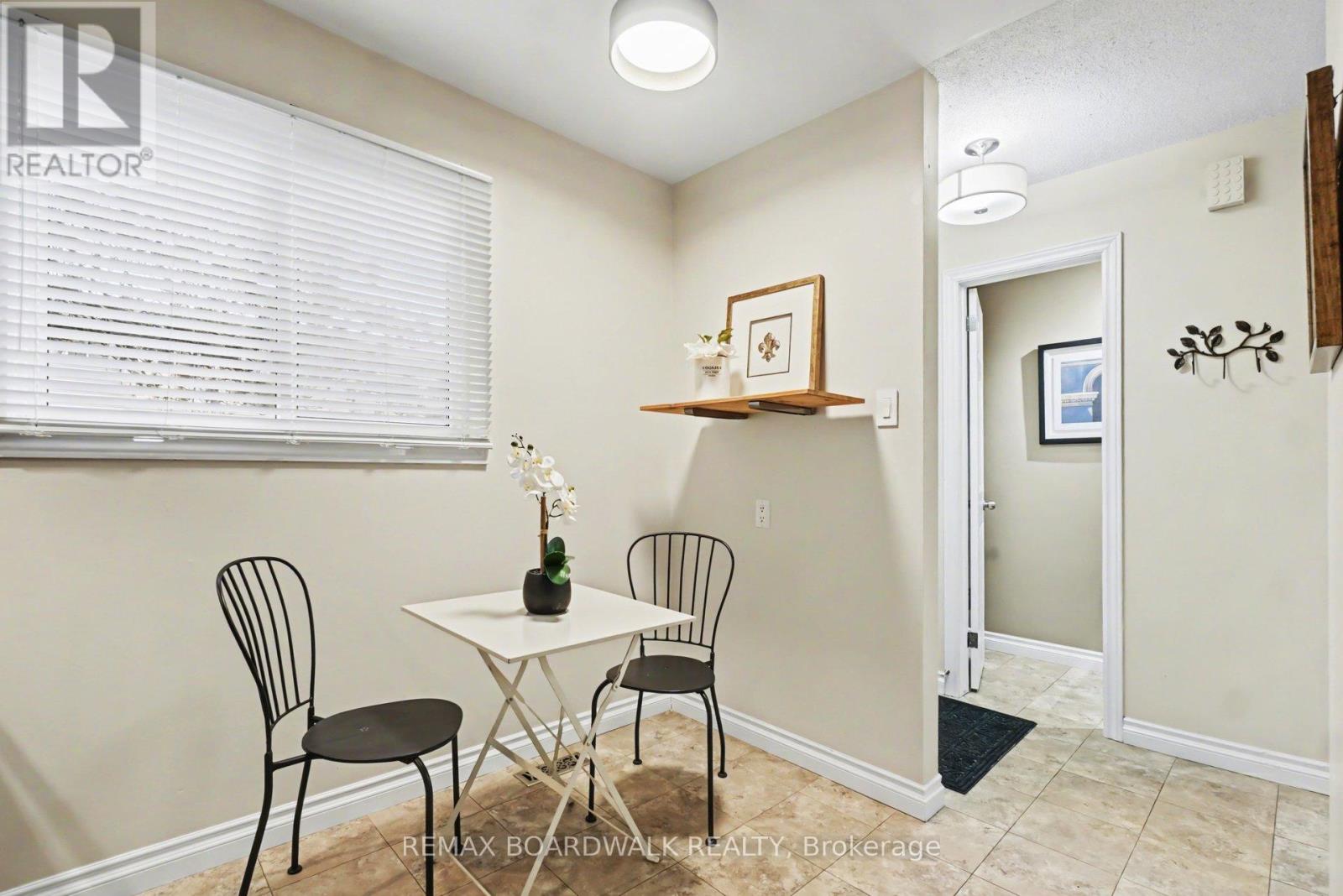 197 Teal Crescent, Ottawa, Ontario  K1E 2C3 - Photo 7 - X13011440