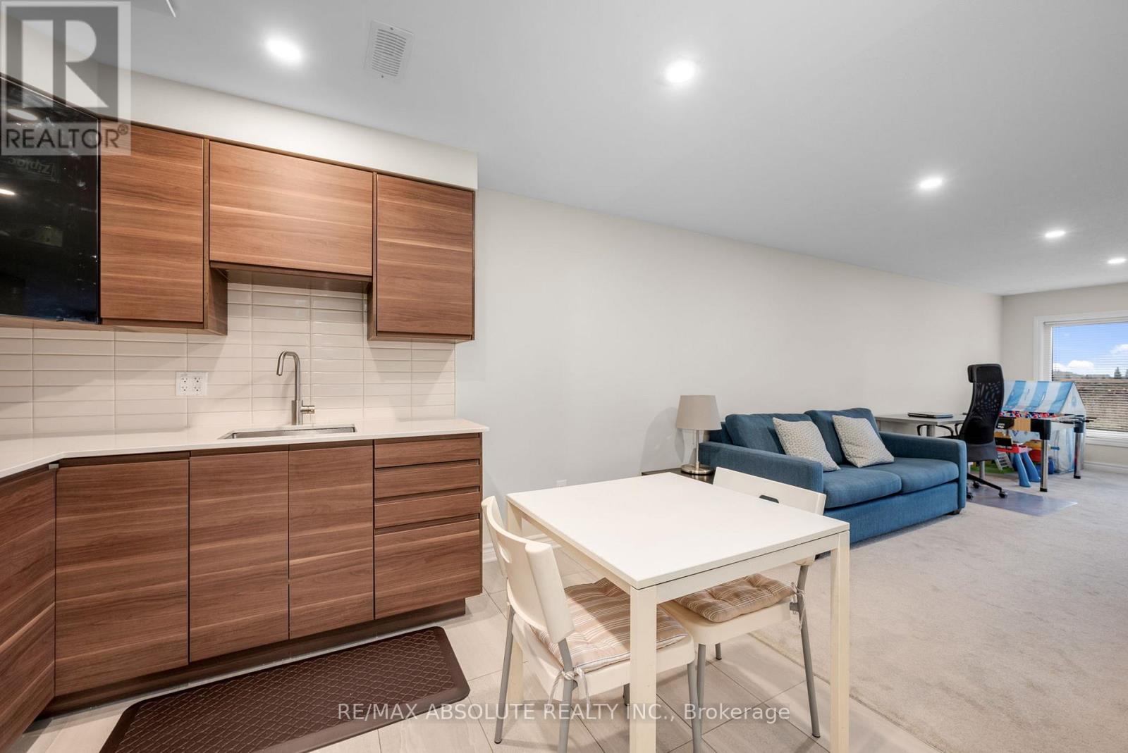 706 Parade Drive, Ottawa, Ontario  K2S 0Z4 - Photo 42 - X13011452