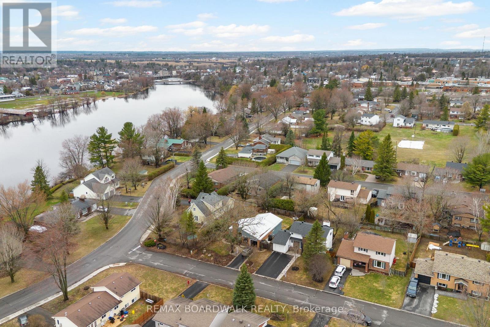 5 Clay Street, Mississippi Mills, Ontario  K0A 1A0 - Photo 39 - X13011462