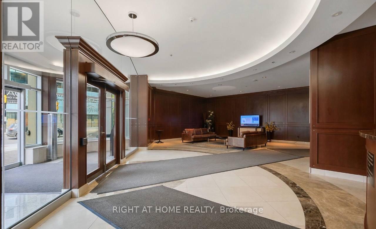 905 - 200 Rideau Street, Ottawa, Ontario  K1N 5Y1 - Photo 2 - X13011464