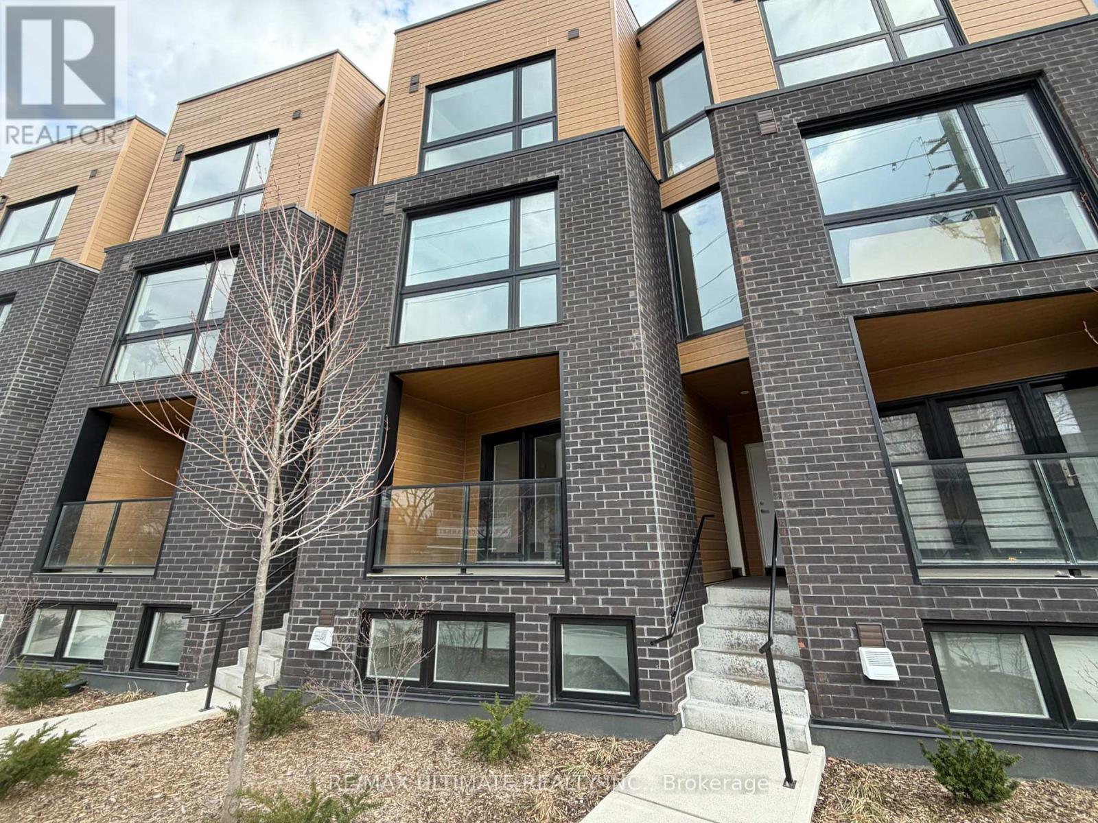 34 - 35 BIRCHCLIFF AVENUE, Toronto, Ontario