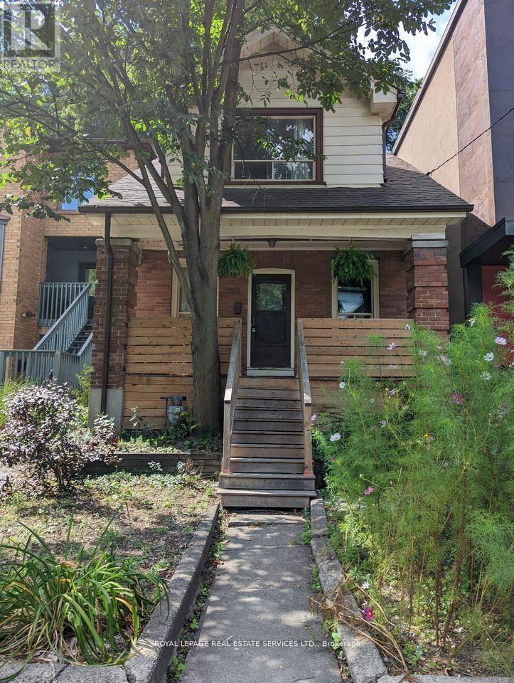 UPPER - 264A HASTINGS AVENUE, Toronto, Ontario