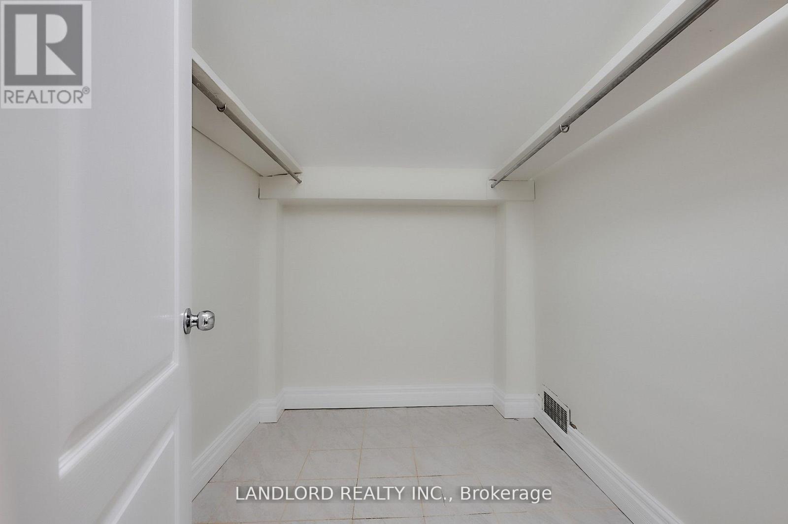 16 West Hill Drive, Toronto, Ontario  M1E 3T5 - Photo 14 - E13011430