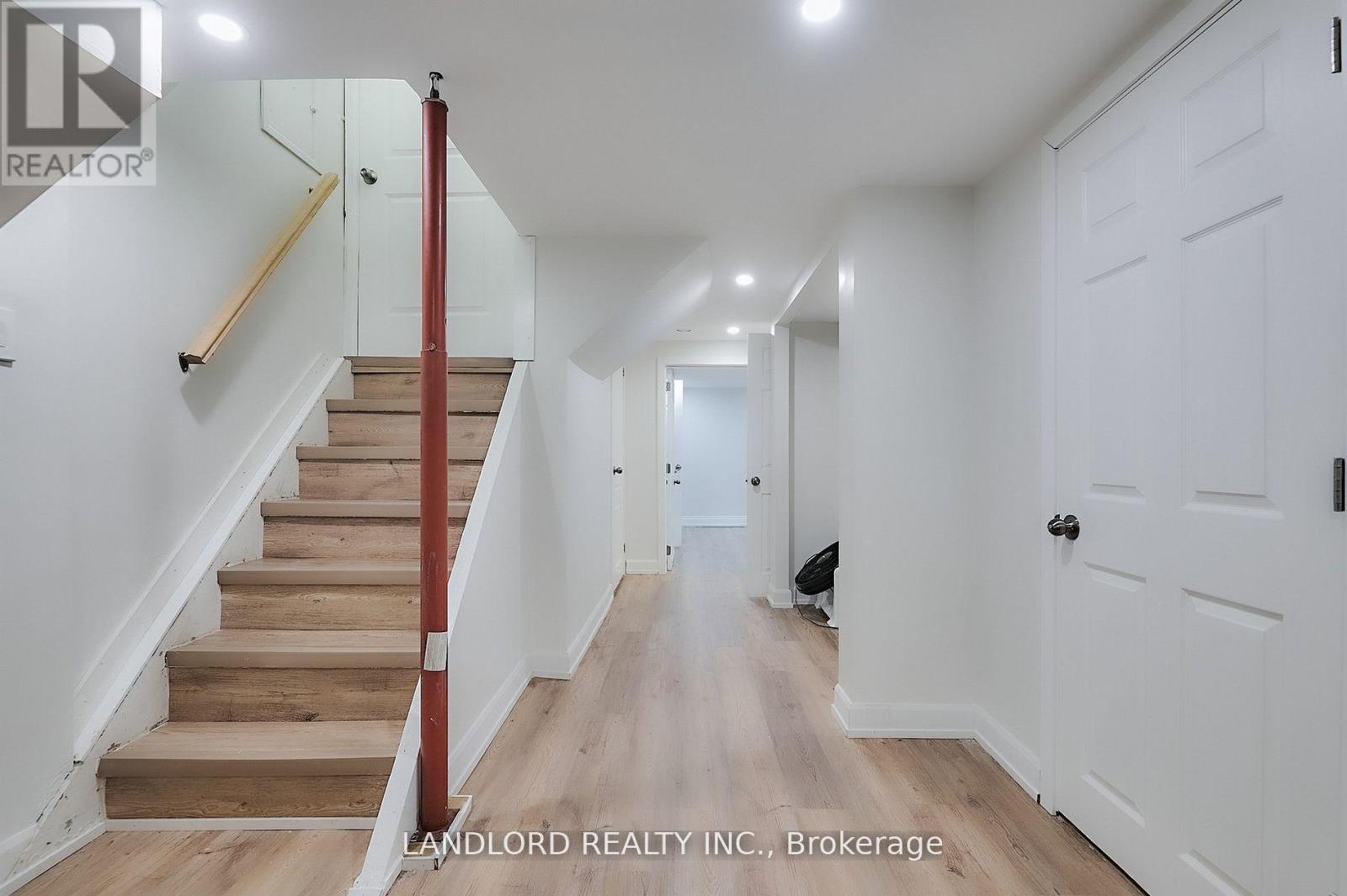 16 West Hill Drive, Toronto, Ontario  M1E 3T5 - Photo 17 - E13011430