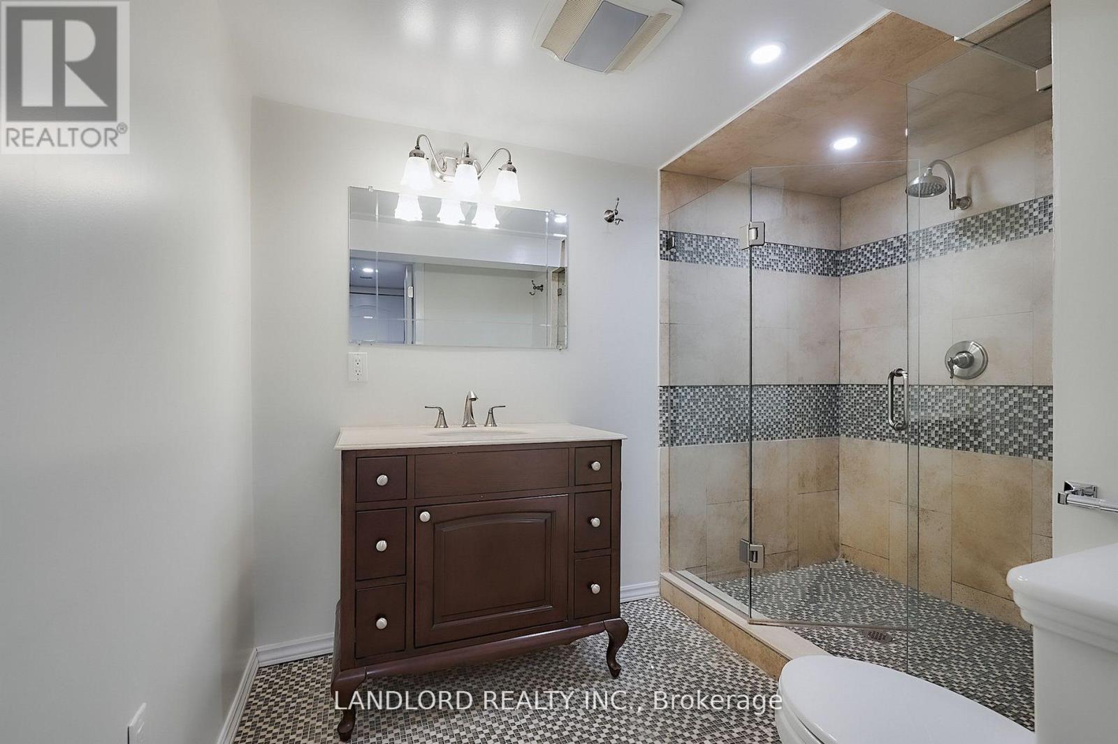 16 West Hill Drive, Toronto, Ontario  M1E 3T5 - Photo 19 - E13011430