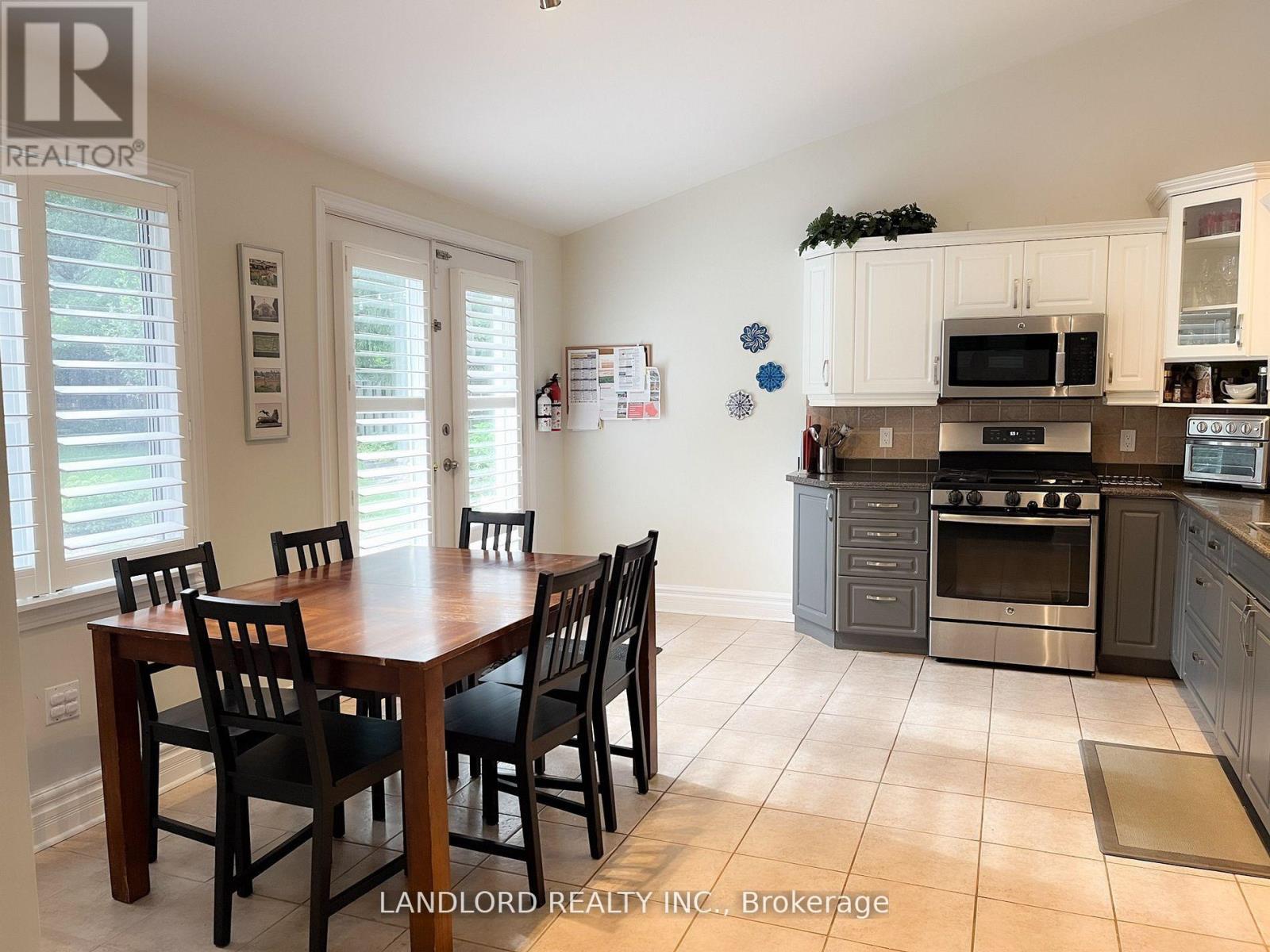 16 West Hill Drive, Toronto, Ontario  M1E 3T5 - Photo 2 - E13011430