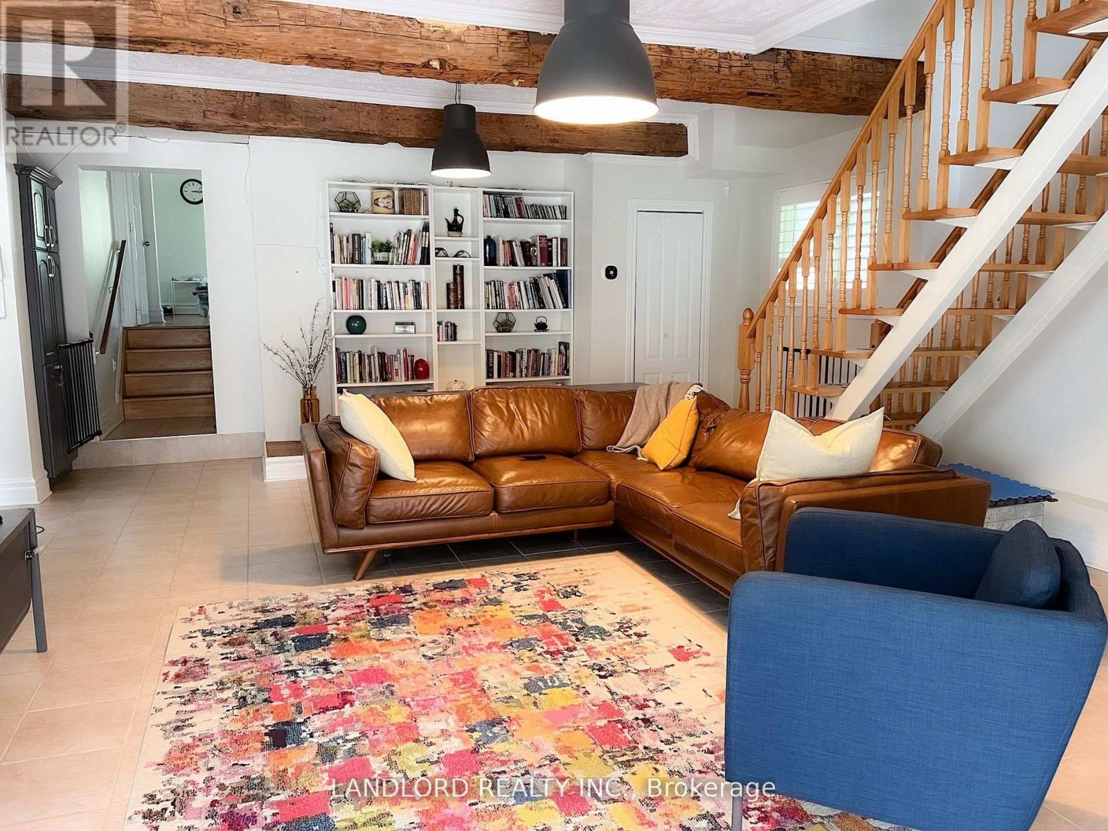 16 West Hill Drive, Toronto, Ontario  M1E 3T5 - Photo 5 - E13011430