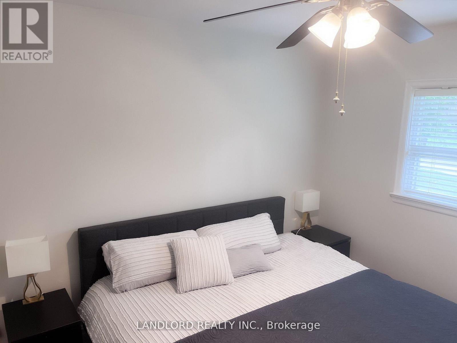 16 West Hill Drive, Toronto, Ontario  M1E 3T5 - Photo 9 - E13011430