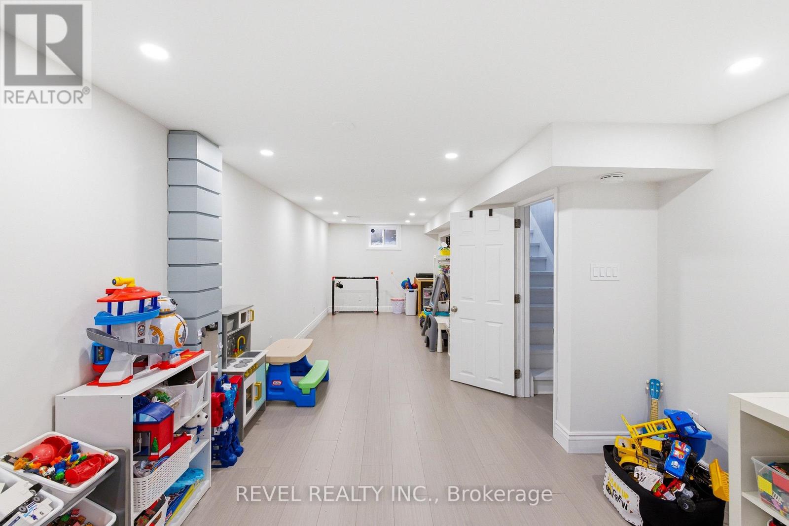 396 Wilson Road N, Oshawa, Ontario  L1G 6E5 - Photo 19 - E13011436