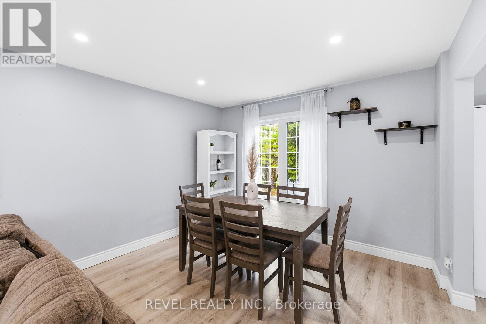 396 Wilson Road N, Oshawa, Ontario  L1G 6E5 - Photo 5 - E13011436