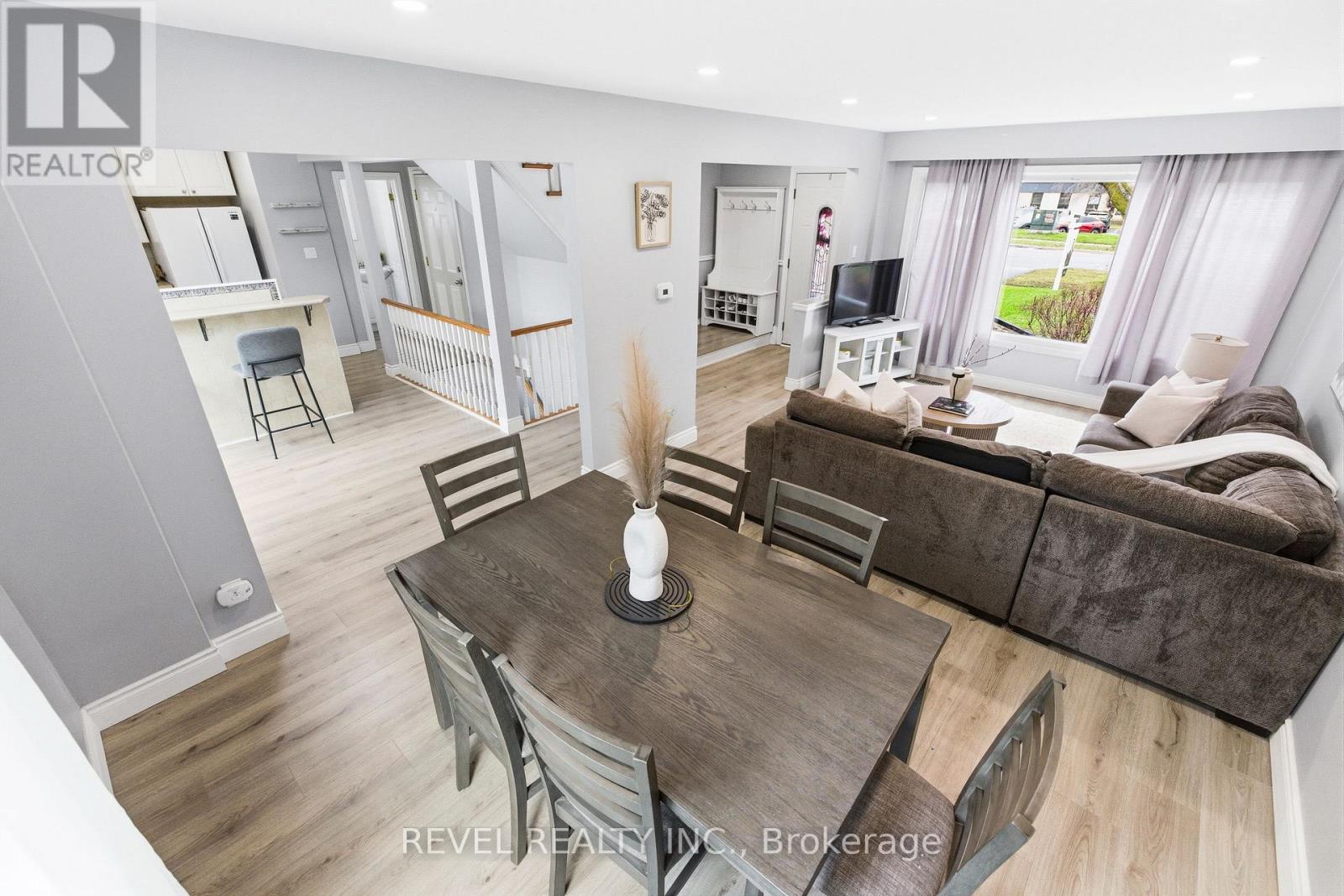 396 Wilson Road N, Oshawa, Ontario  L1G 6E5 - Photo 6 - E13011436