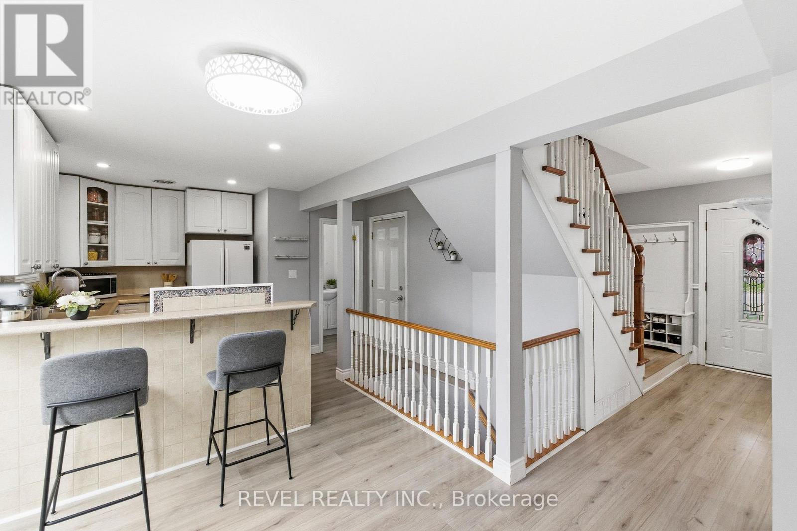 396 Wilson Road N, Oshawa, Ontario  L1G 6E5 - Photo 7 - E13011436