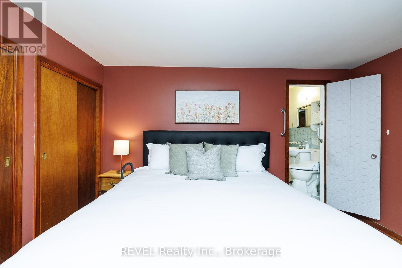 7015 Barker Street, Niagara Falls, Ontario  L2G 1Z5 - Photo 19 - X13011404