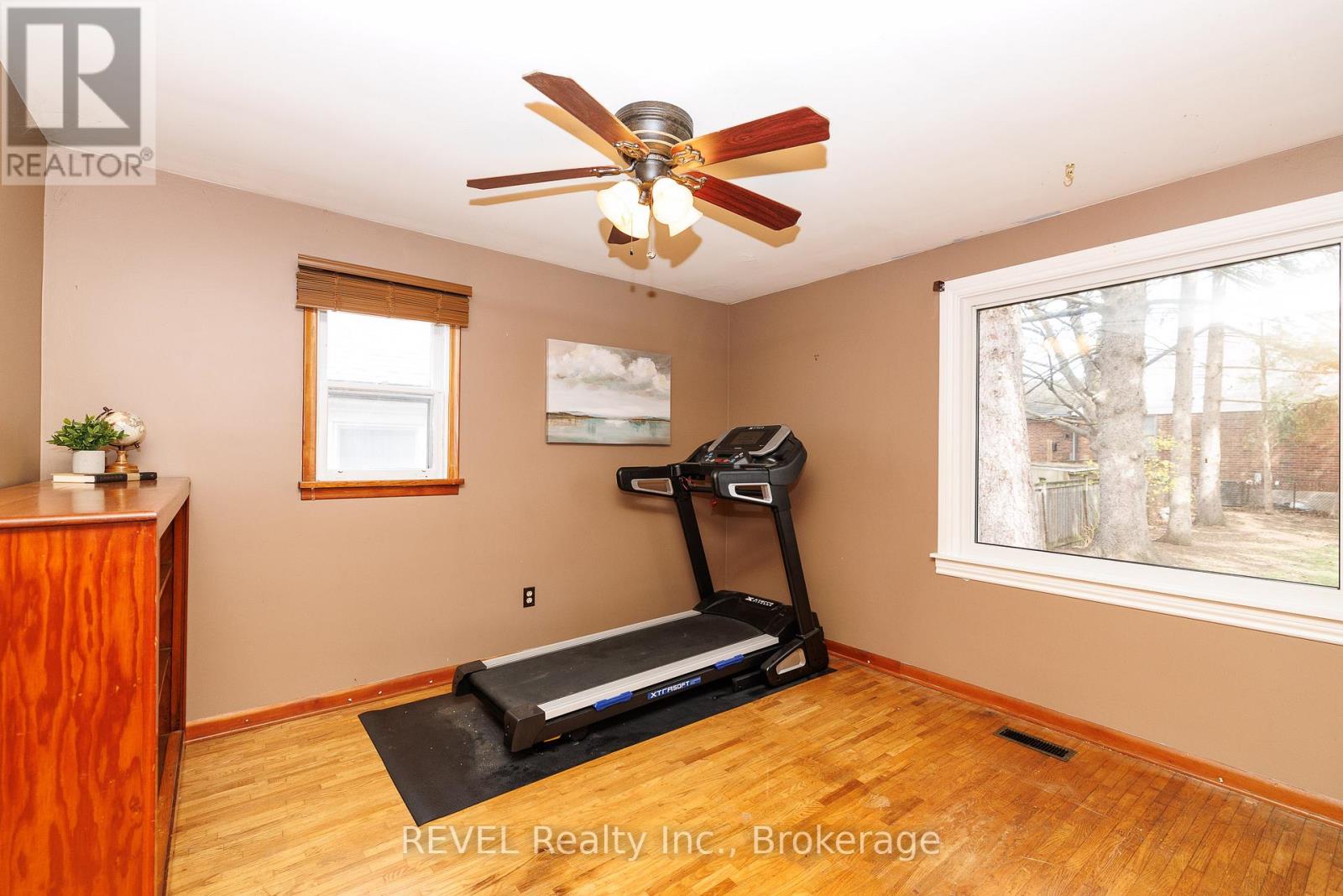 7015 Barker Street, Niagara Falls, Ontario  L2G 1Z5 - Photo 25 - X13011404