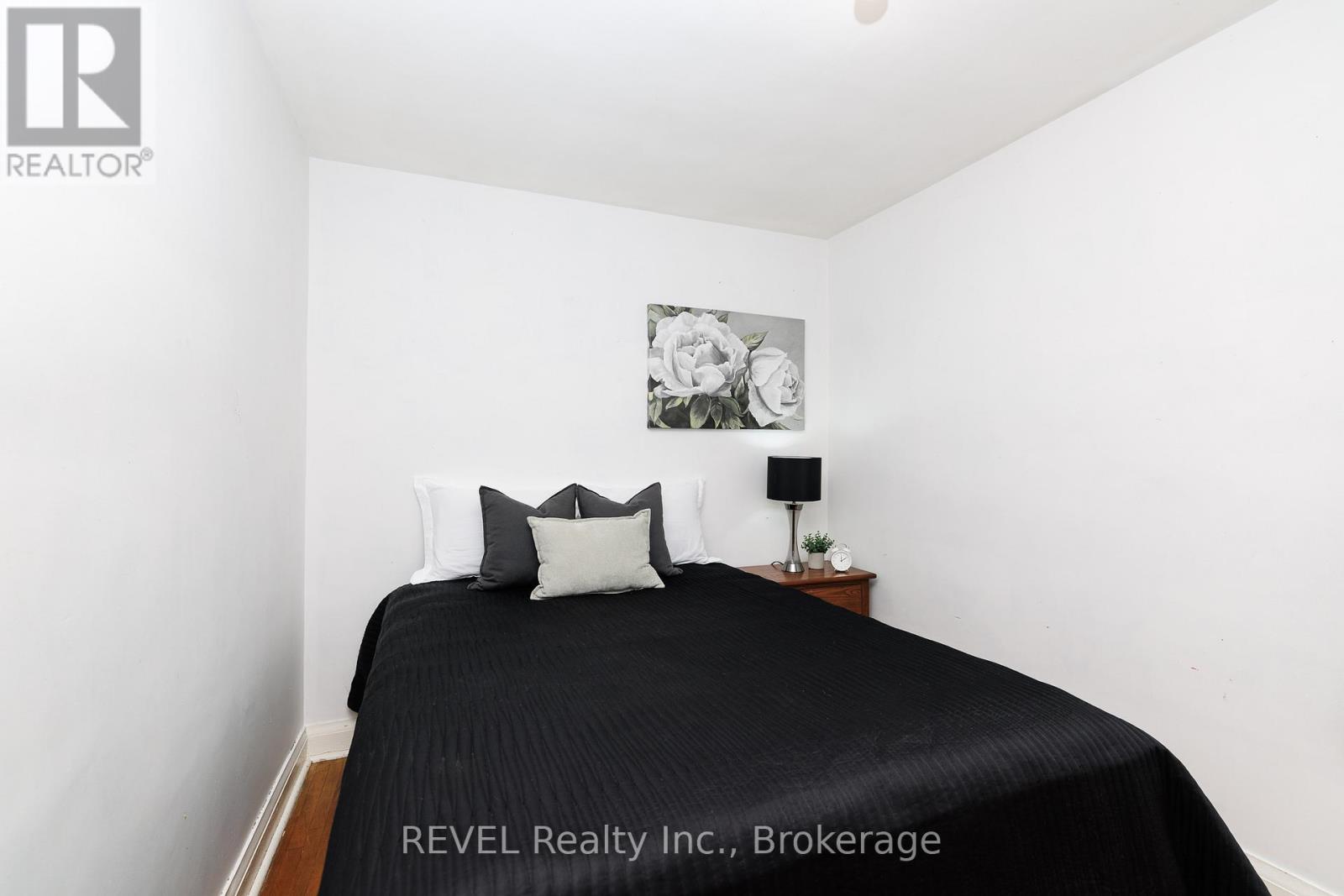 7015 Barker Street, Niagara Falls, Ontario  L2G 1Z5 - Photo 31 - X13011404