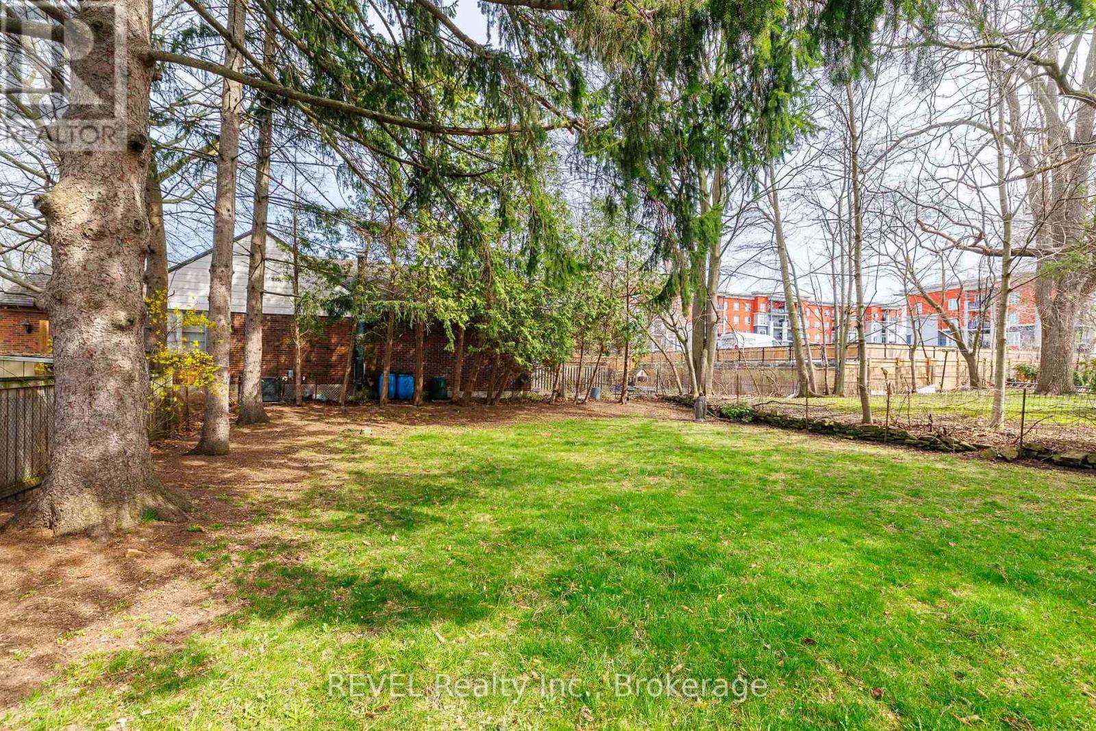 7015 Barker Street, Niagara Falls, Ontario  L2G 1Z5 - Photo 39 - X13011404